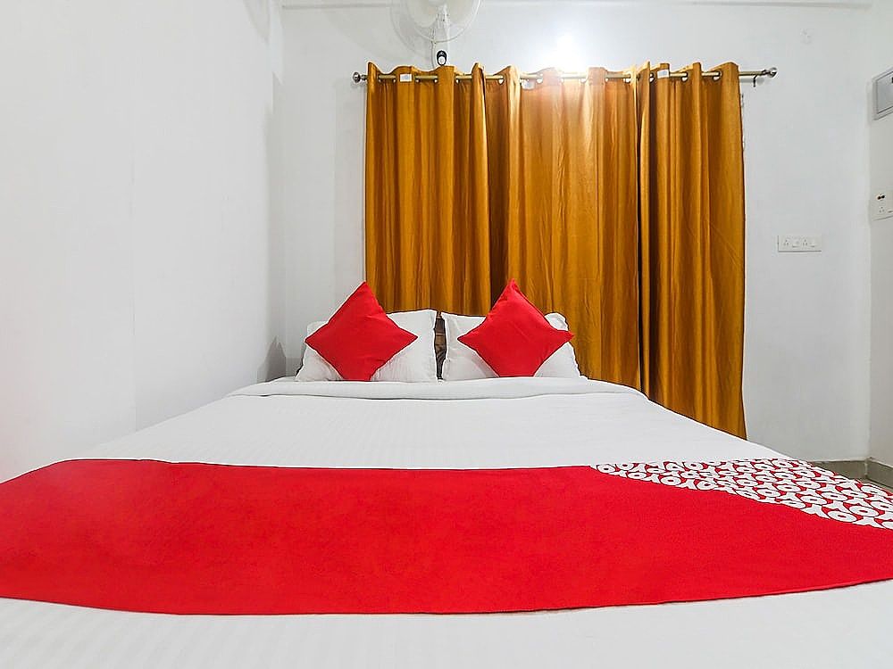 OYO Flagship 15828 Neexotica Double or Twin Room 13