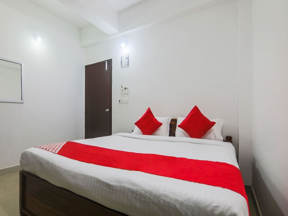 OYO Flagship 15828 Neexotica Double or Twin Room 18