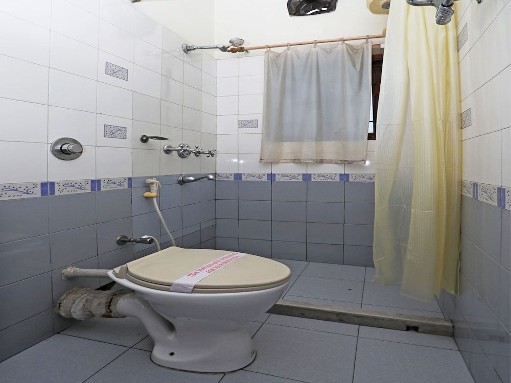 OYO 1235 Salt Lake Sector 1 Suite 15