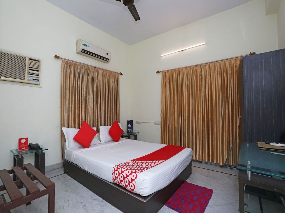 OYO 1235 Salt Lake Sector 1 Suite 14