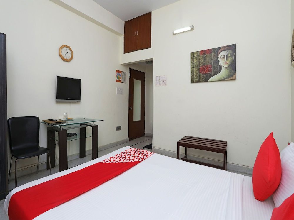 OYO 1235 Salt Lake Sector 1 Suite 17