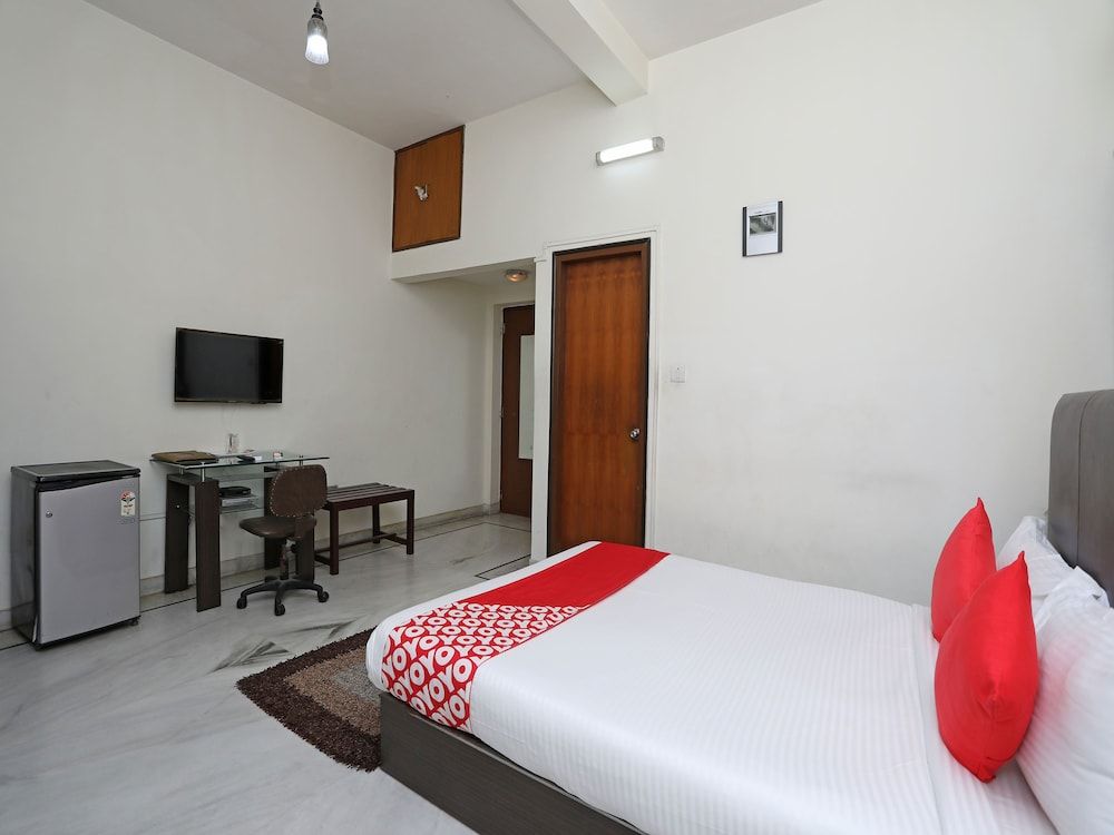 OYO 1235 Salt Lake Sector 1 Suite 16