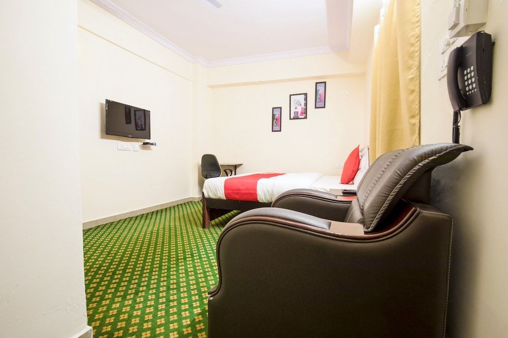 OYO 13162 Swiss Legrand Double or Twin Room 16