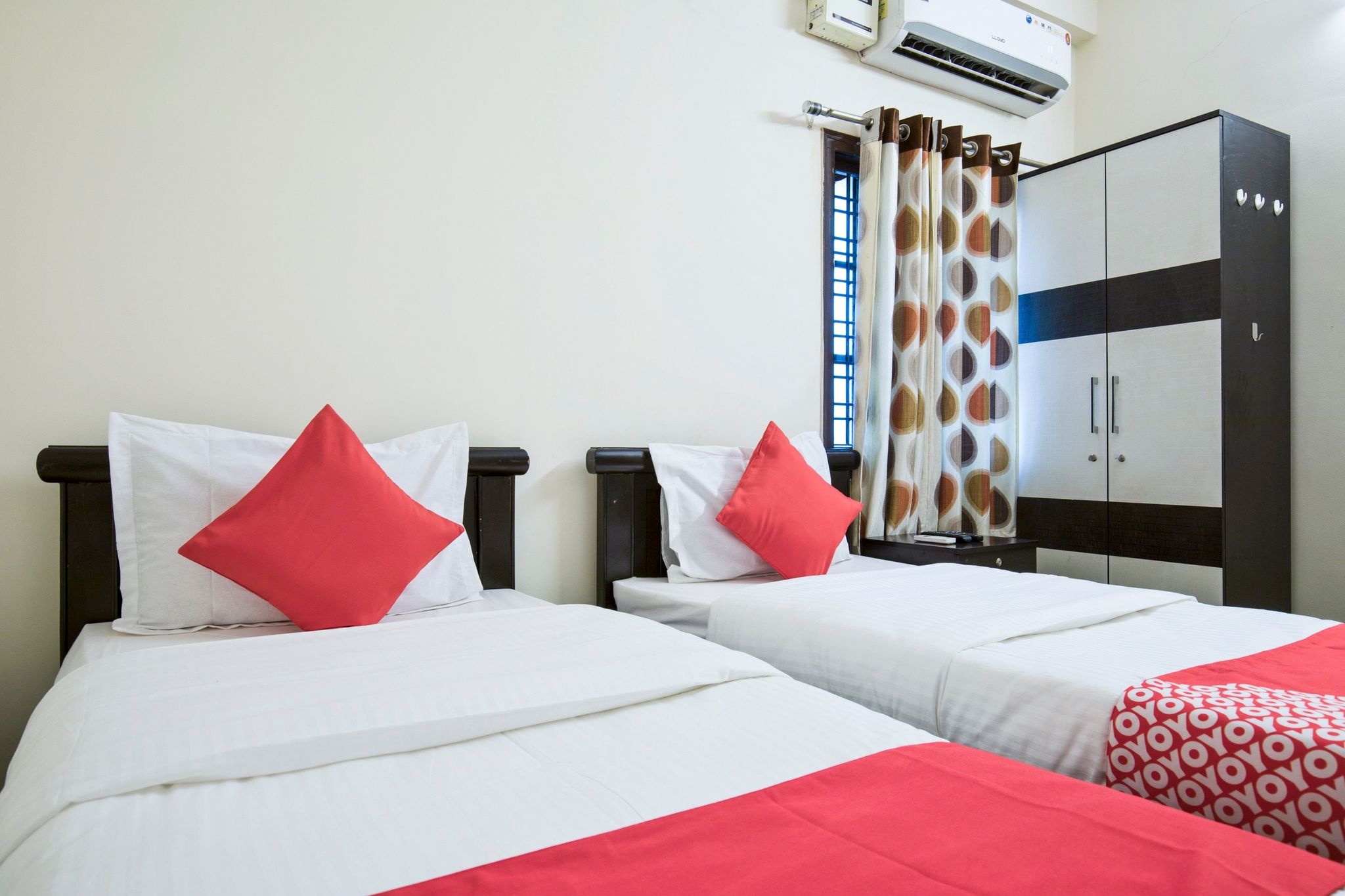 OYO 13162 Swiss Legrand Classic 5