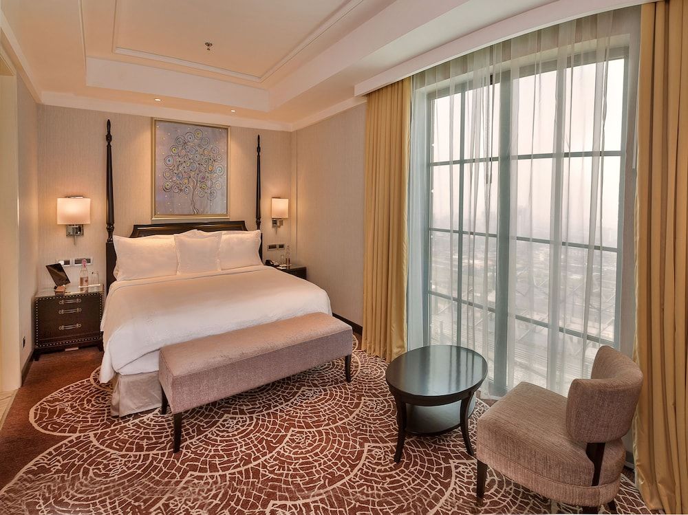 Luxury Suite, 1 Bedroom, Non Smoking, City View