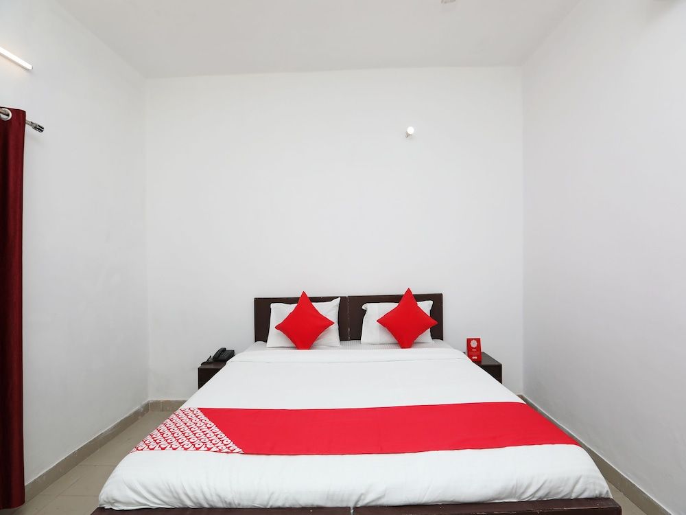 undefined OYO 36700 Moonlight Residency 10