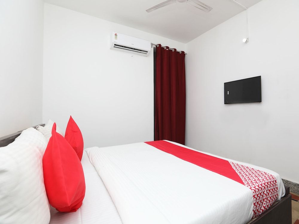 OYO 36700 Moonlight Residency Double or Twin Room 4