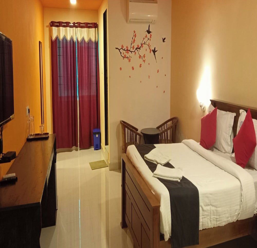 Joe Beach Resort Deluxe Room 3