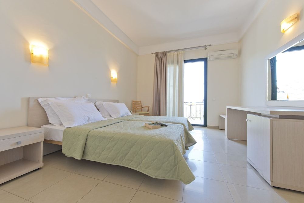 Suite, Sea View