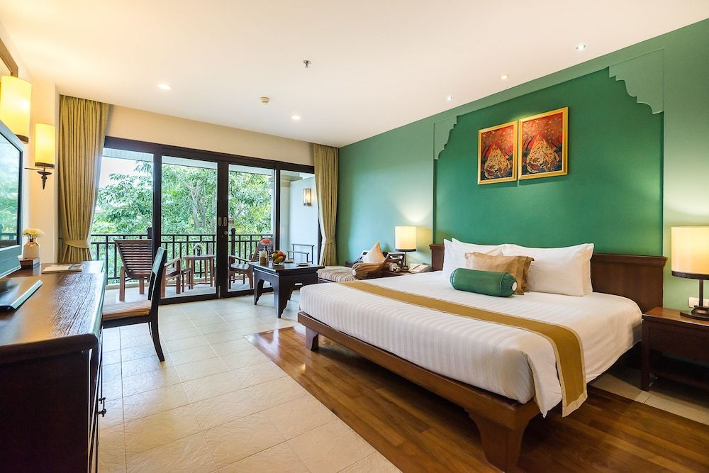 Ravindra Beach Resort And Spa Deluxe Room