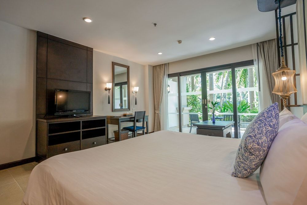 Ravindra Beach Resort And Spa Superior Room 3