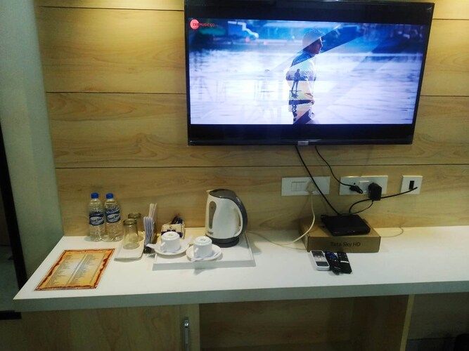 Hotel SS Grand Deluxe Room 8