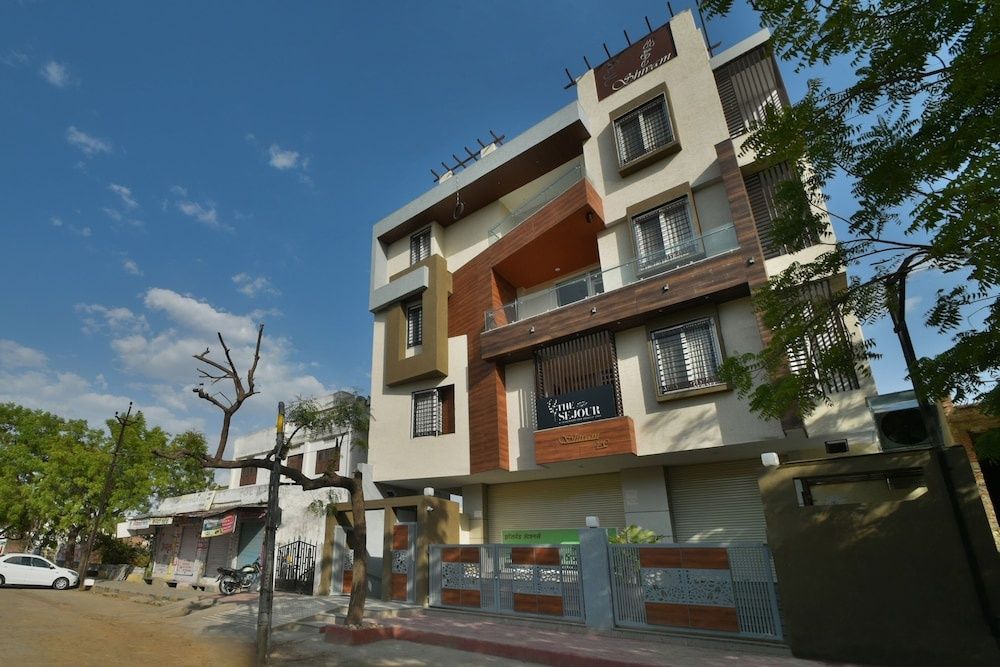 undefined Capital O 40000 The Sejour 4