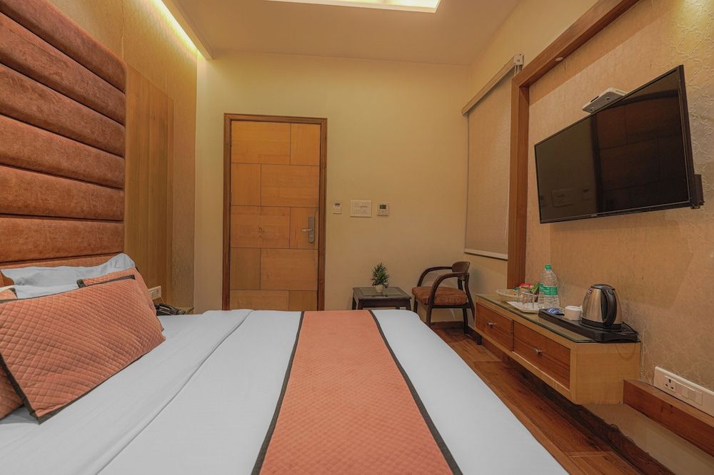 CSJS Inn Hotel Marketed by Kiwiana Premium Room 12
