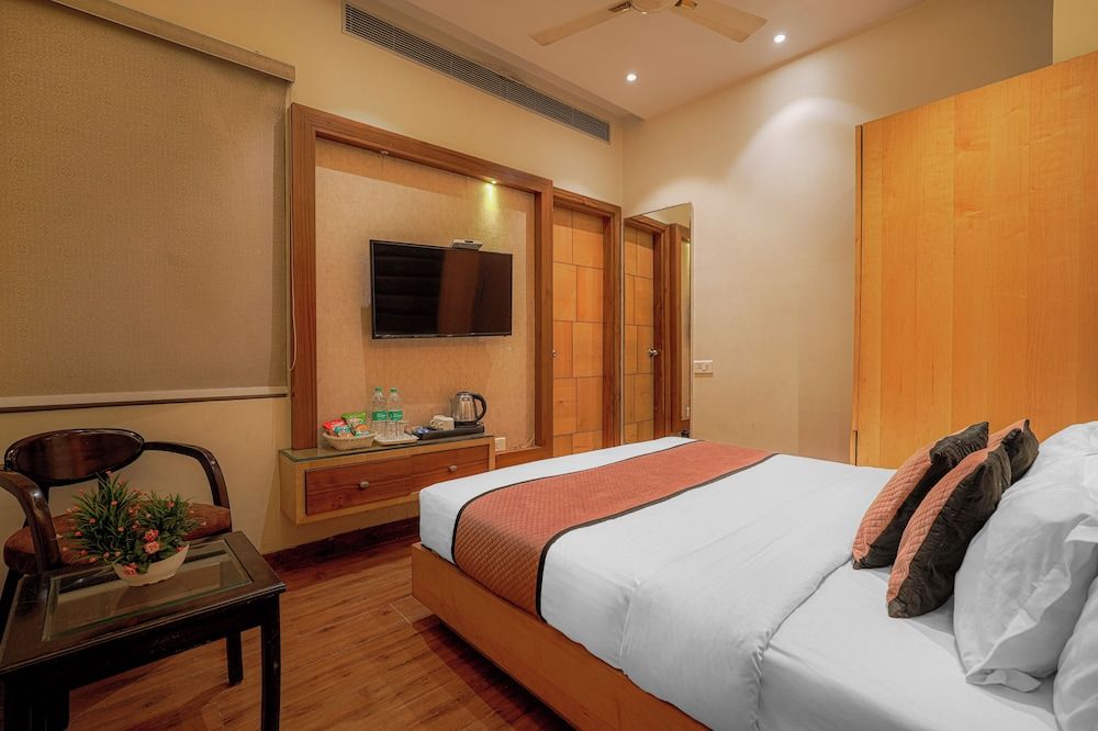 CSJS Inn Hotel Marketed by Kiwiana Premium Room 9