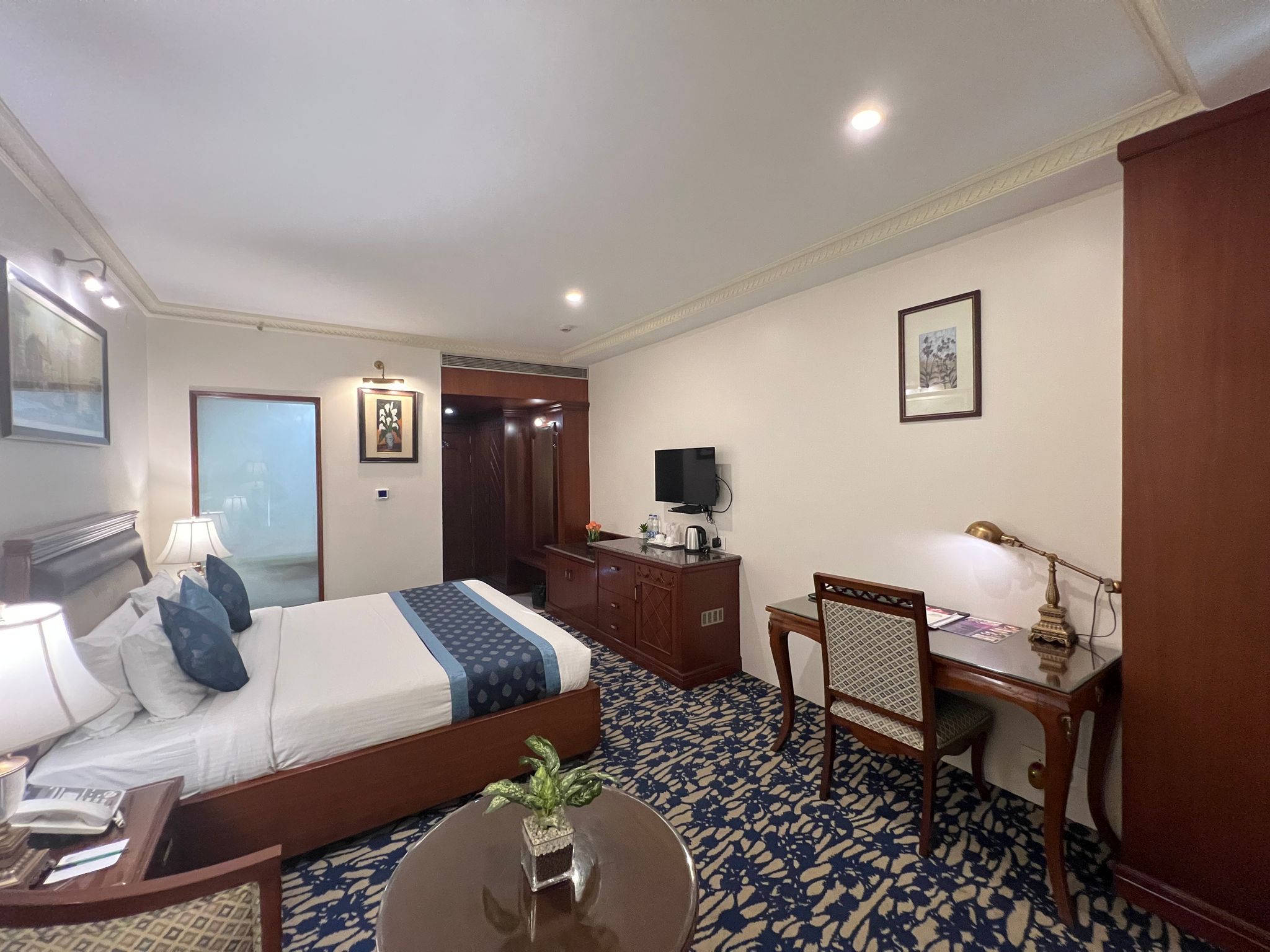 Hotel ROYALE de CASA Luxury Room 5