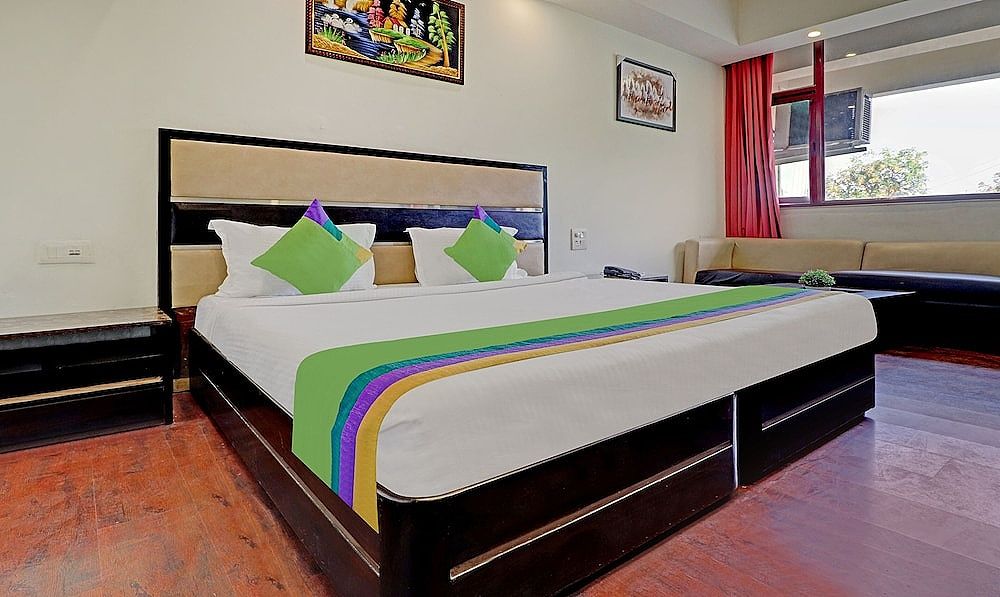 Itsy Hotels Southend Standard Double Room 12