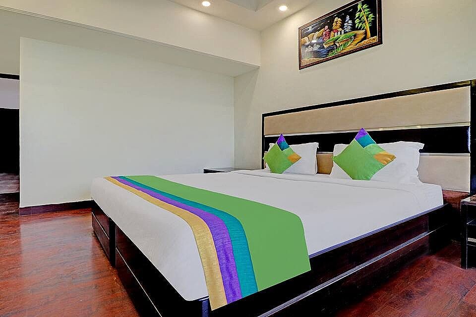 Itsy Hotels Southend Standard Double Room 7