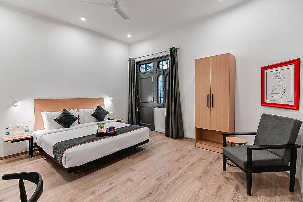 Super Townhouse Vijay Khand Gomti Nagar Deluxe Room 2