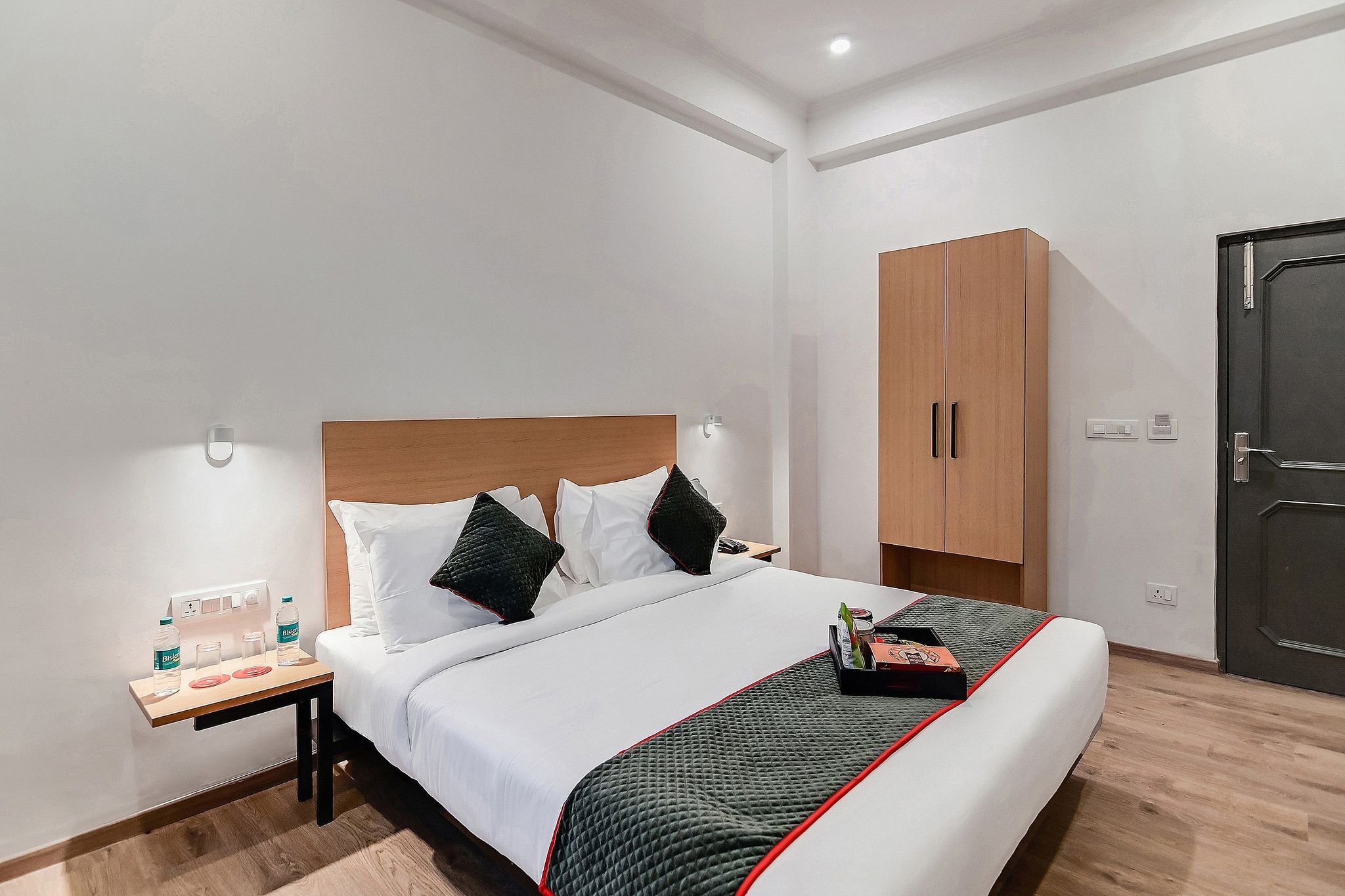 Super Townhouse Vijay Khand Gomti Nagar Deluxe Room 5