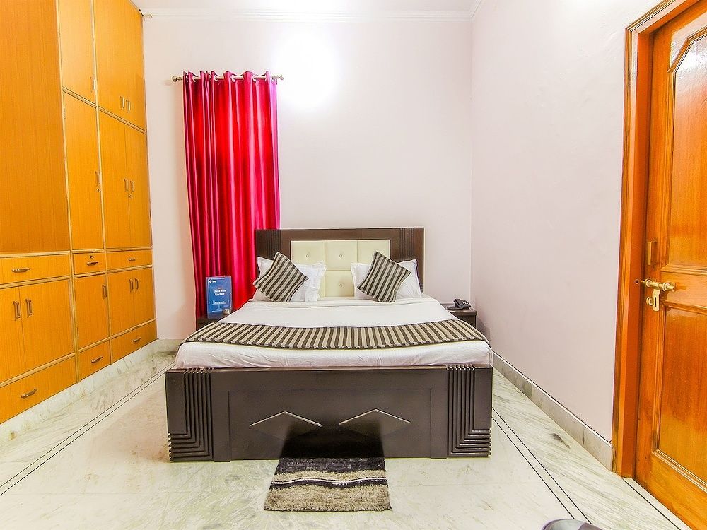 undefined OYO 9008 Hotel JMD Inn 9