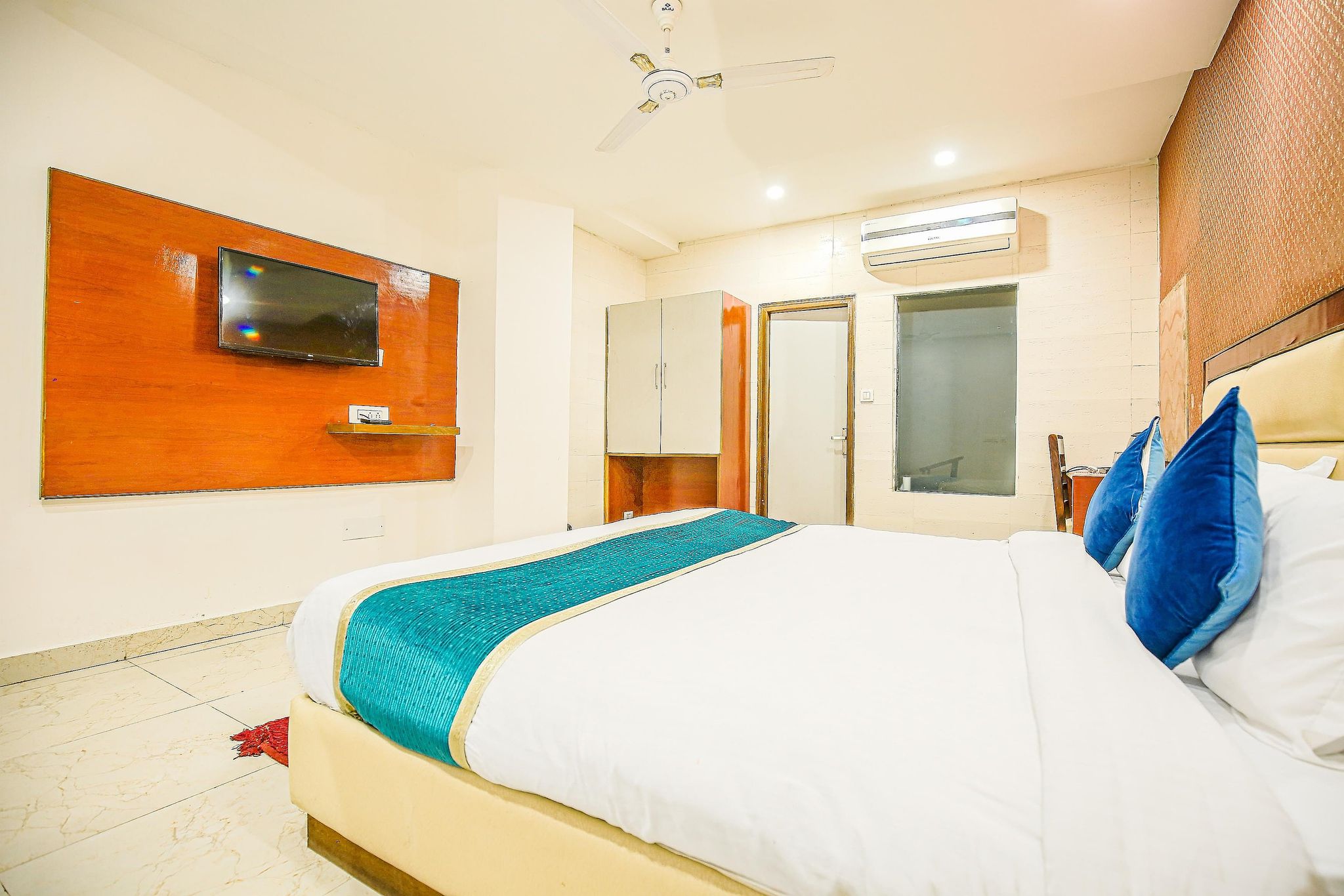 Silky Resort Deluxe Rooms 9