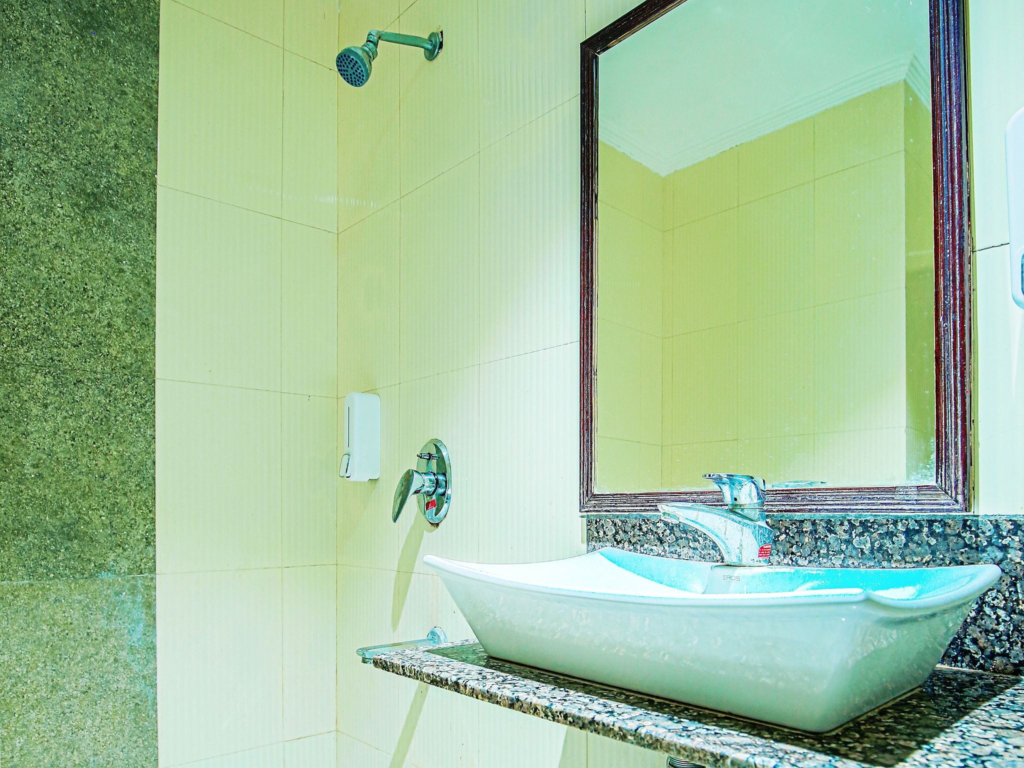 Silky Resort Deluxe Rooms 11