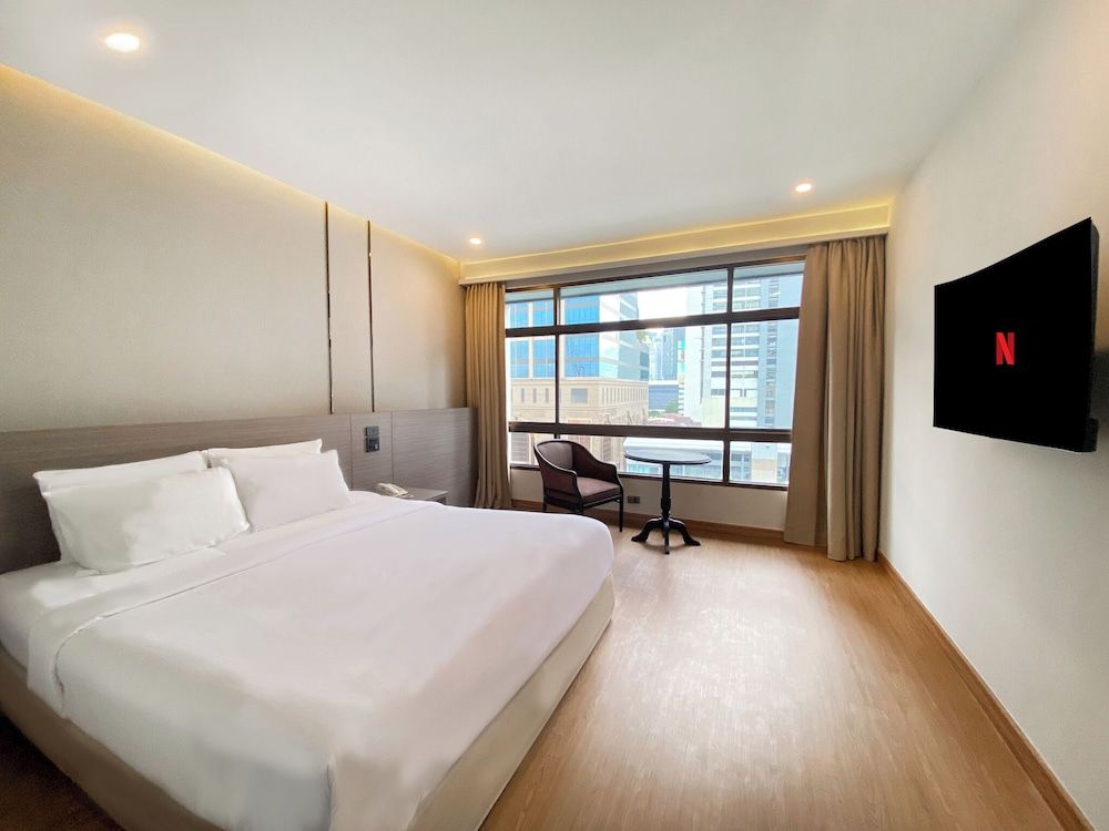 undefined Pinnacle Lumpini Park Hotel