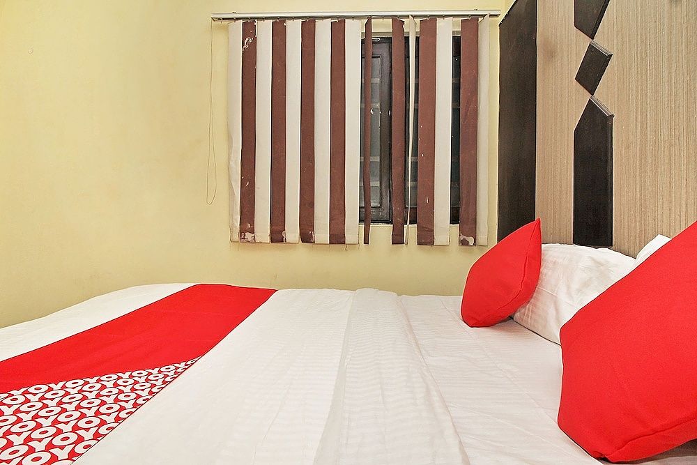 undefined OYO 24605 Grand Season 8