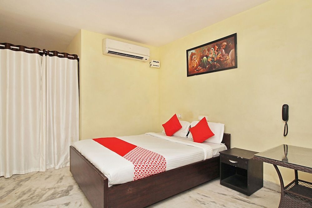 OYO 24605 Grand Season Double or Twin Room 13