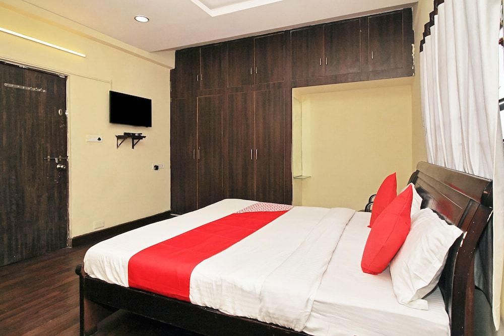 OYO 24605 Grand Season Double or Twin Room 17