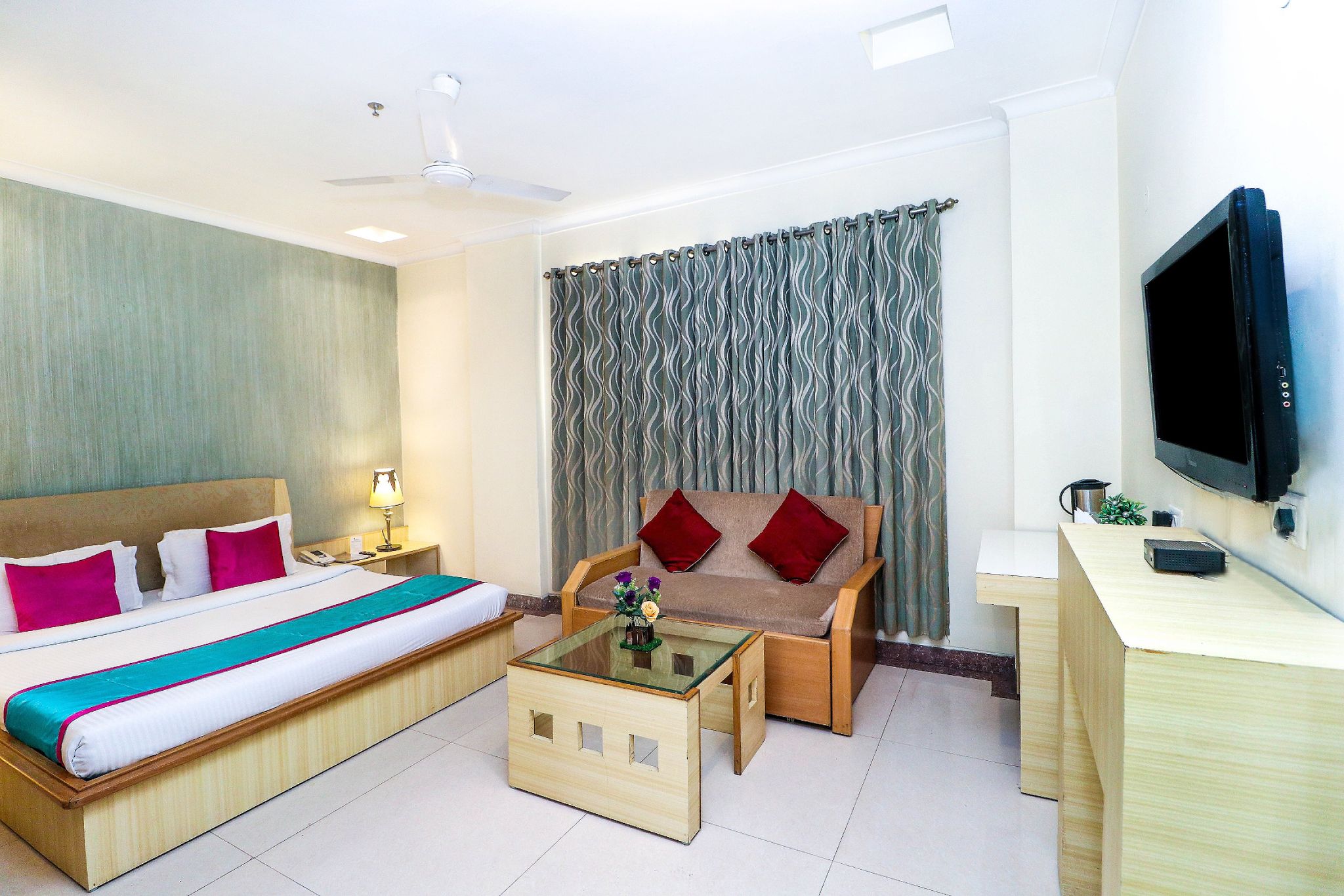 Hotel Rajshree Super Deluxe Room 2