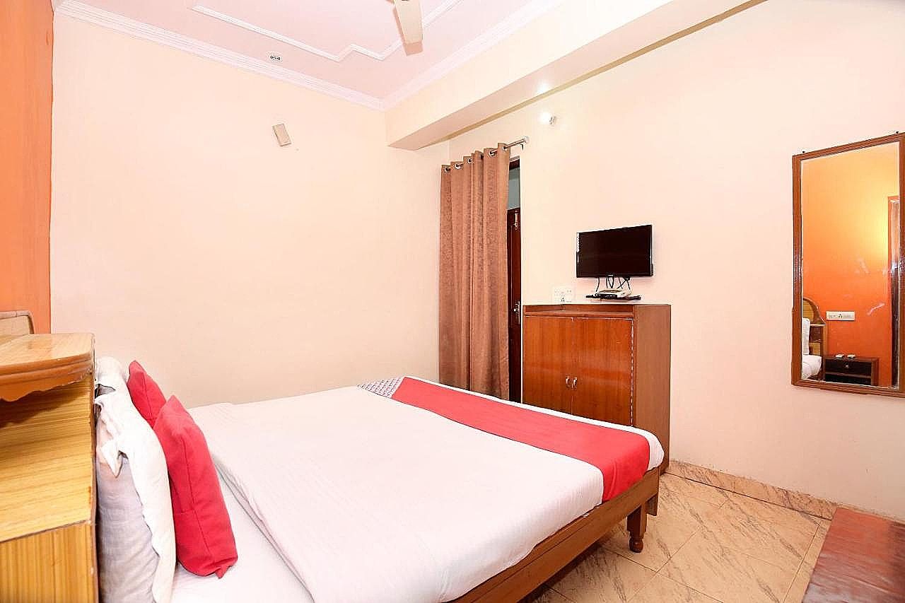 undefined Holiday Classic 5