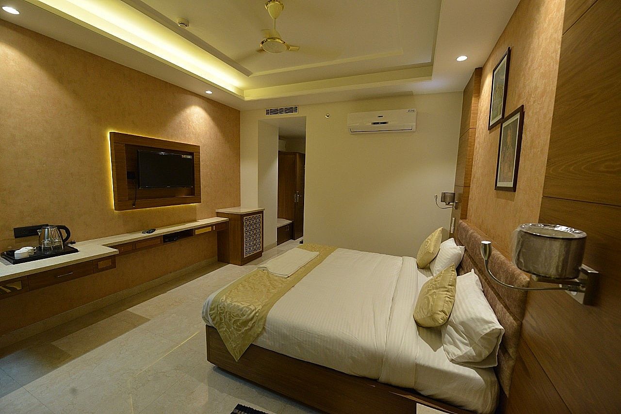 Hotel RR 62 - A Boutique Hotel Deluxe Room 3