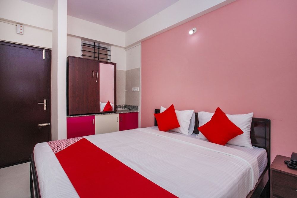 OYO 23441 Shree Gowri Comfort Double or Twin Room 14