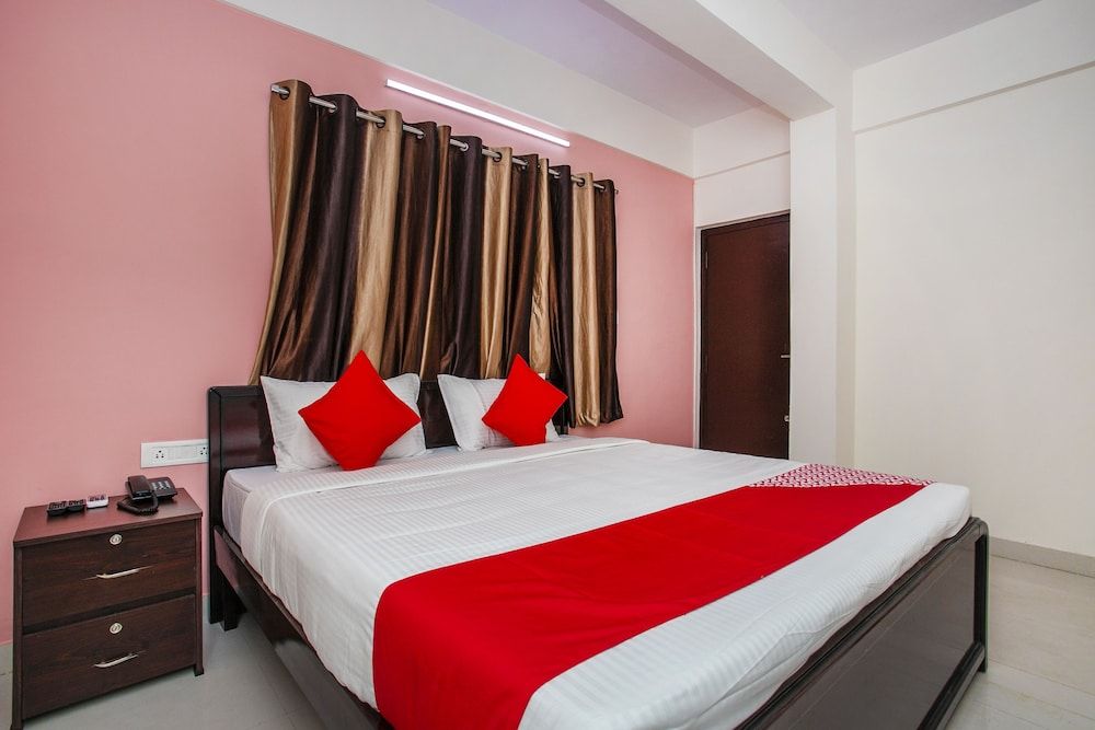 OYO 23441 Shree Gowri Comfort Double or Twin Room 7