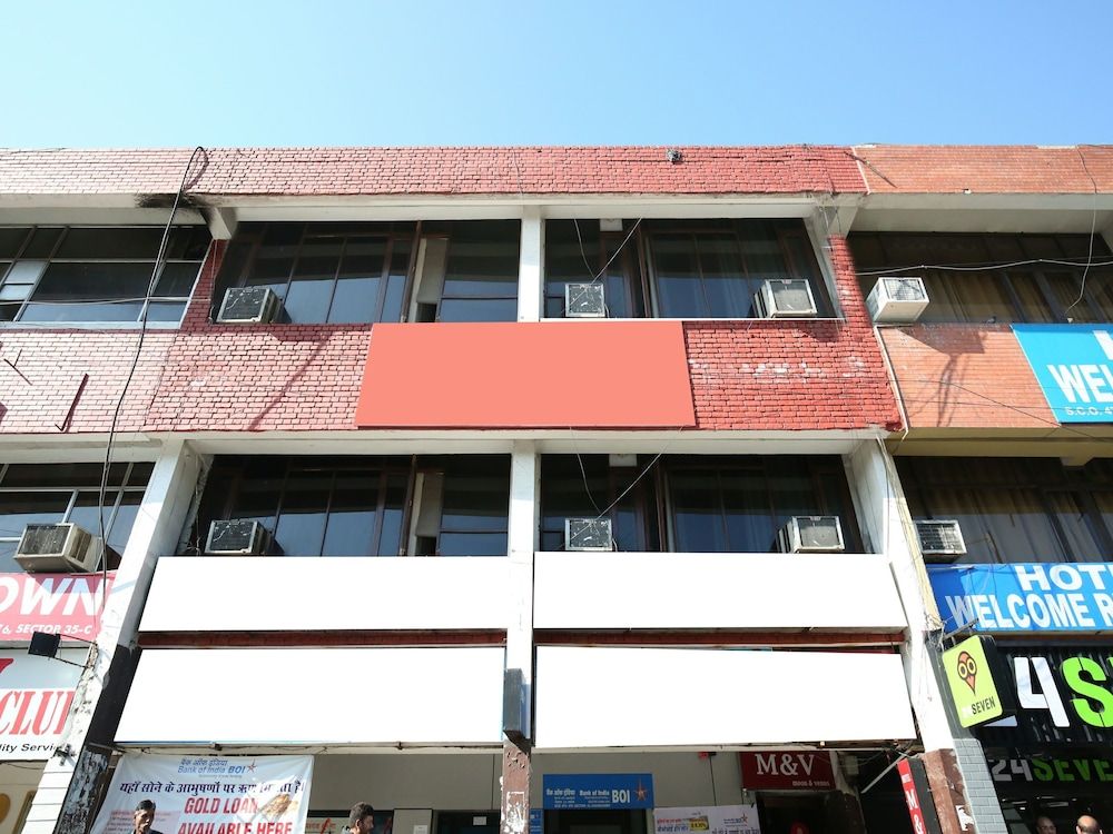 undefined OYO 11371 Hotel M&V 2