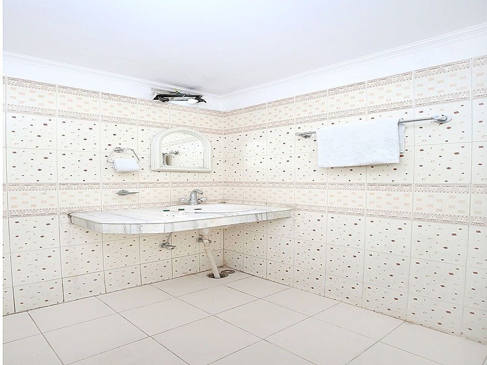 OYO 11371 Hotel M&V Double or Twin Room 14