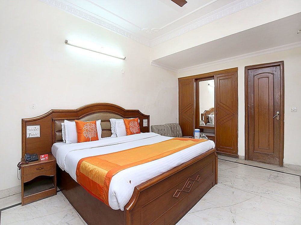 OYO 11371 Hotel M&V Double or Twin Room 8