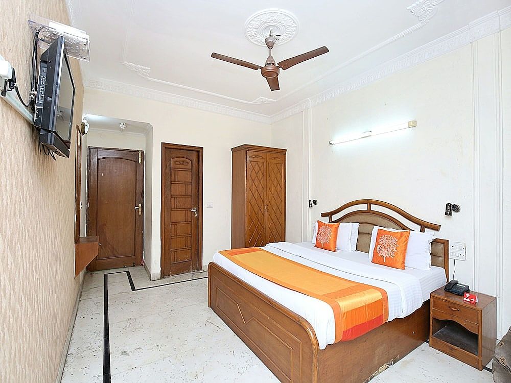 OYO 11371 Hotel M&V Double or Twin Room 12