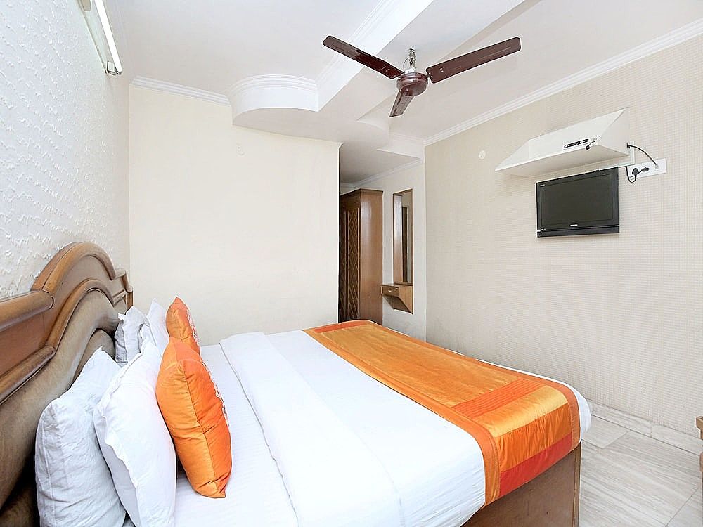 undefined OYO 11371 Hotel M&V 5