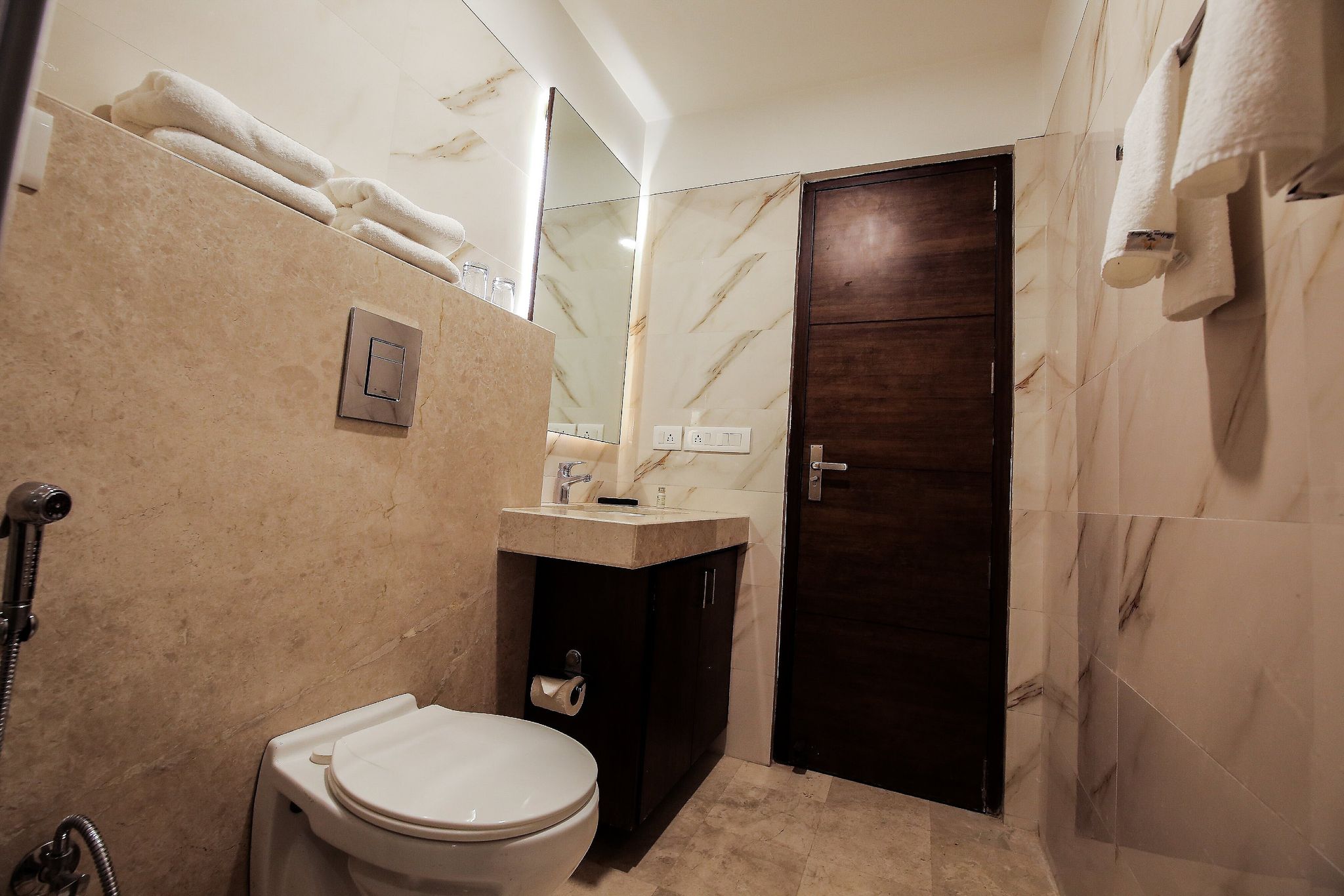 Shahpura Residency Deluxe Room 4