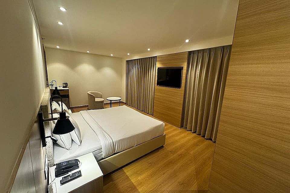 undefined Hotel Sapphire 8