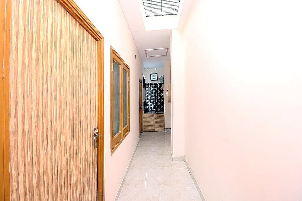 undefined OYO 43966 Jaura Inn 5