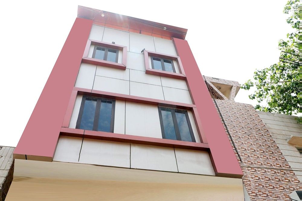 undefined OYO 43966 Jaura Inn 2