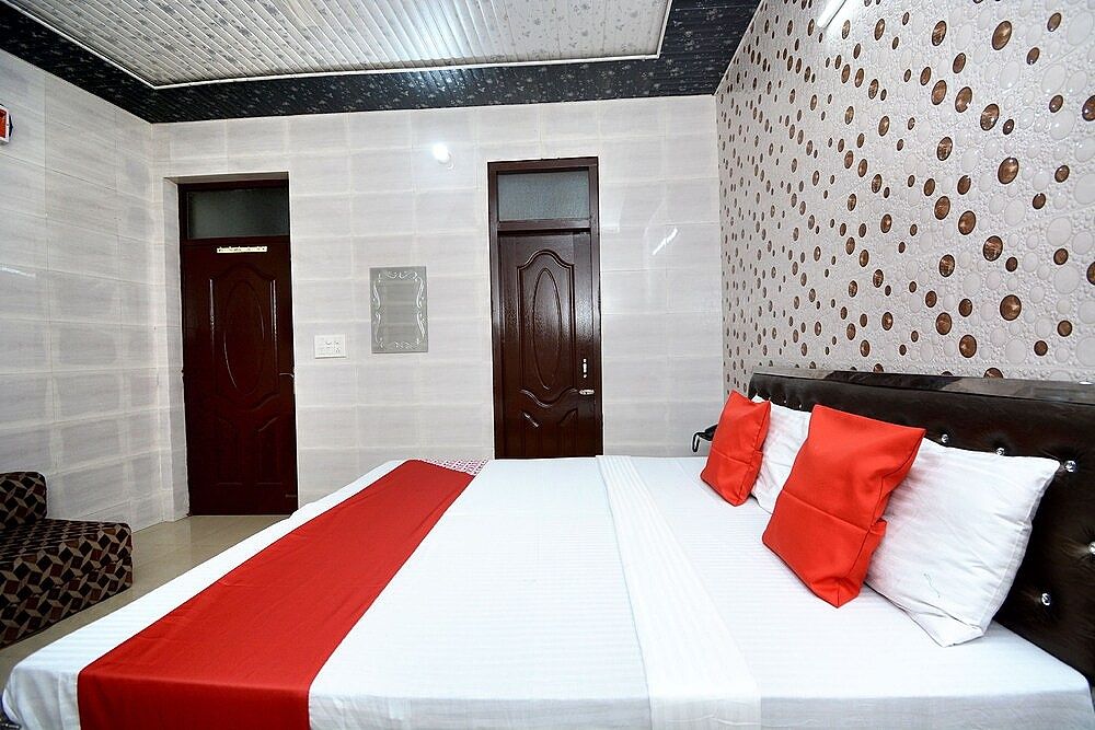 OYO 29417 Ms Guest House Double or Twin Room 9