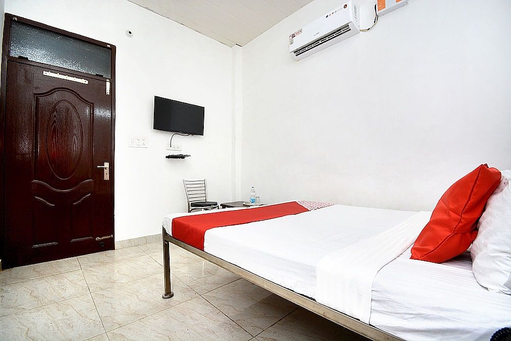 OYO 29417 Ms Guest House Double or Twin Room 14