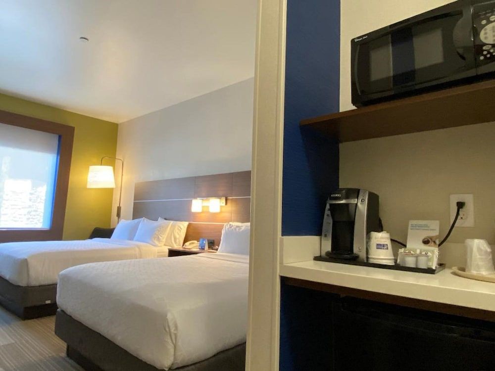 Standard Room, 2 Queen Beds
