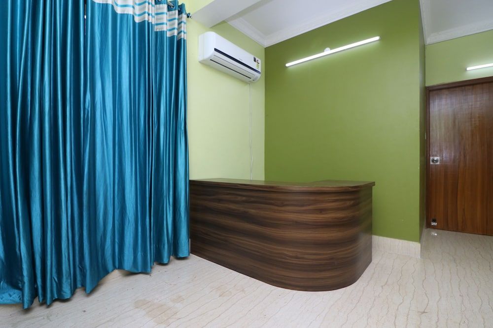 undefined OYO 19806 Corporate Guest House 8