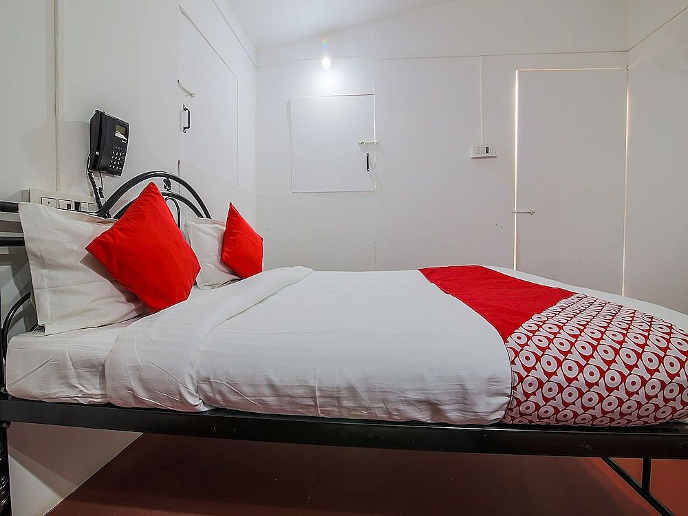 OYO 23532 Stayinn Nest Double or Twin Room 6